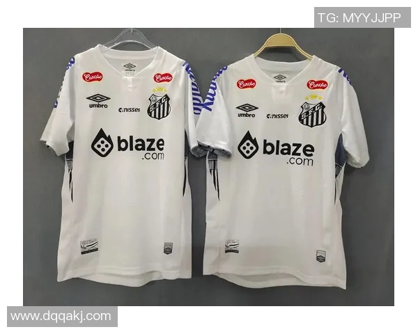 足球明星运动服的时尚潮流与性能提升完美结合的全新设计解析 足球明星运动服的时尚潮流与性能提升完美结合的全新设计解析