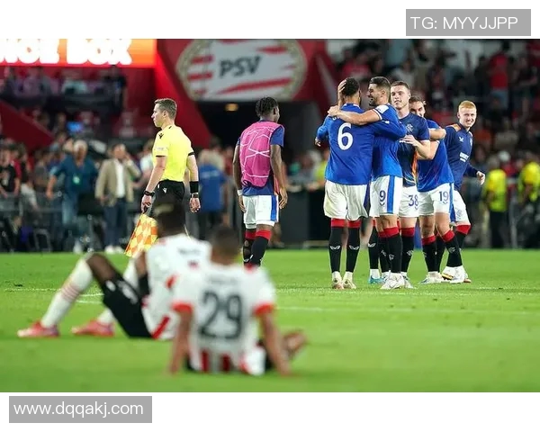 PSV埃因霍温与阿尔克马尔激战正酣比分揭晓精彩瞬间回顾 PSV埃因霍温与阿尔克马尔激战正酣比分揭晓精彩瞬间回顾