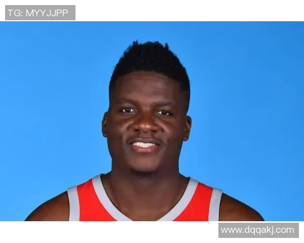 克林特卡佩拉：从瑞士篮球新星到NBA篮板王的奋斗历程与成就